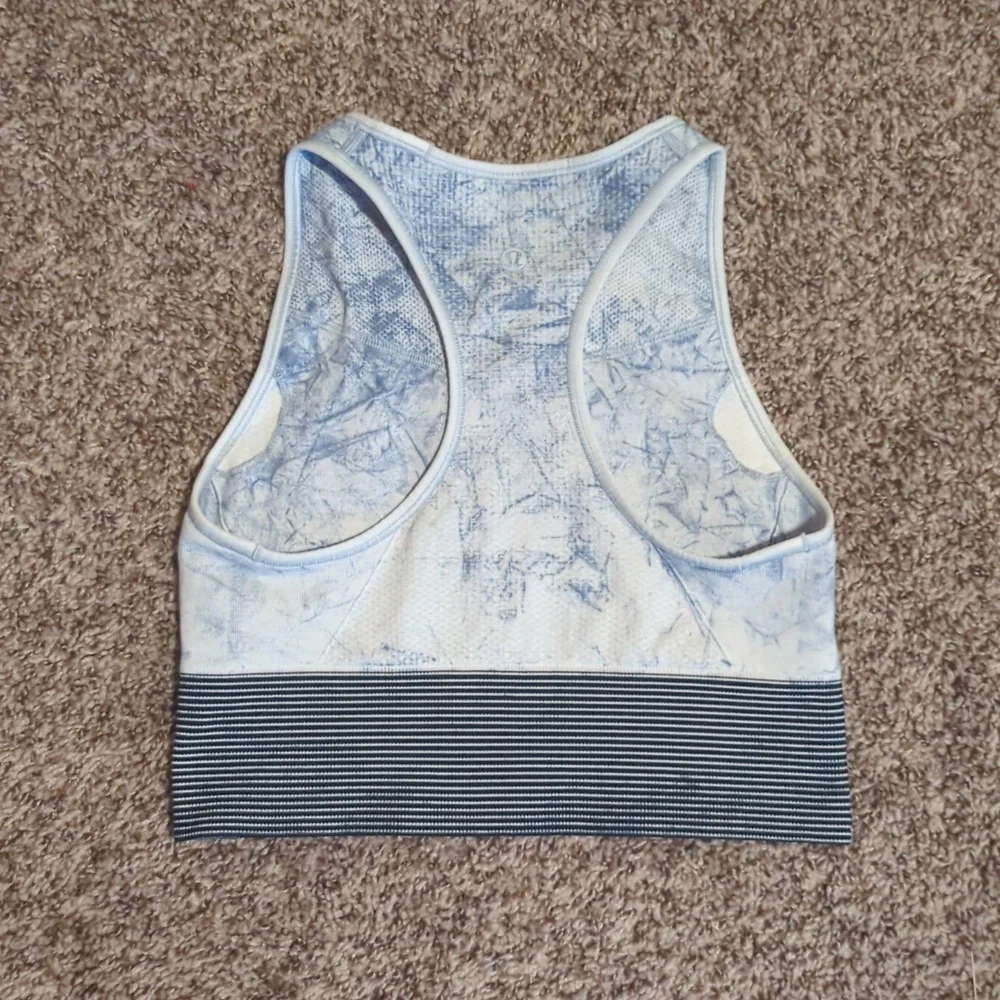 Lululemon Ebb to Train Bra - Picture 3 of 5